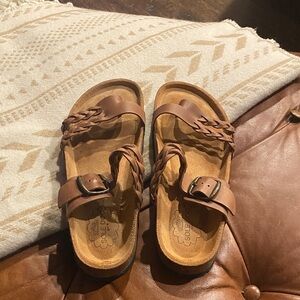 Women’s Size 7 Brown Braided Adjustable Sandals